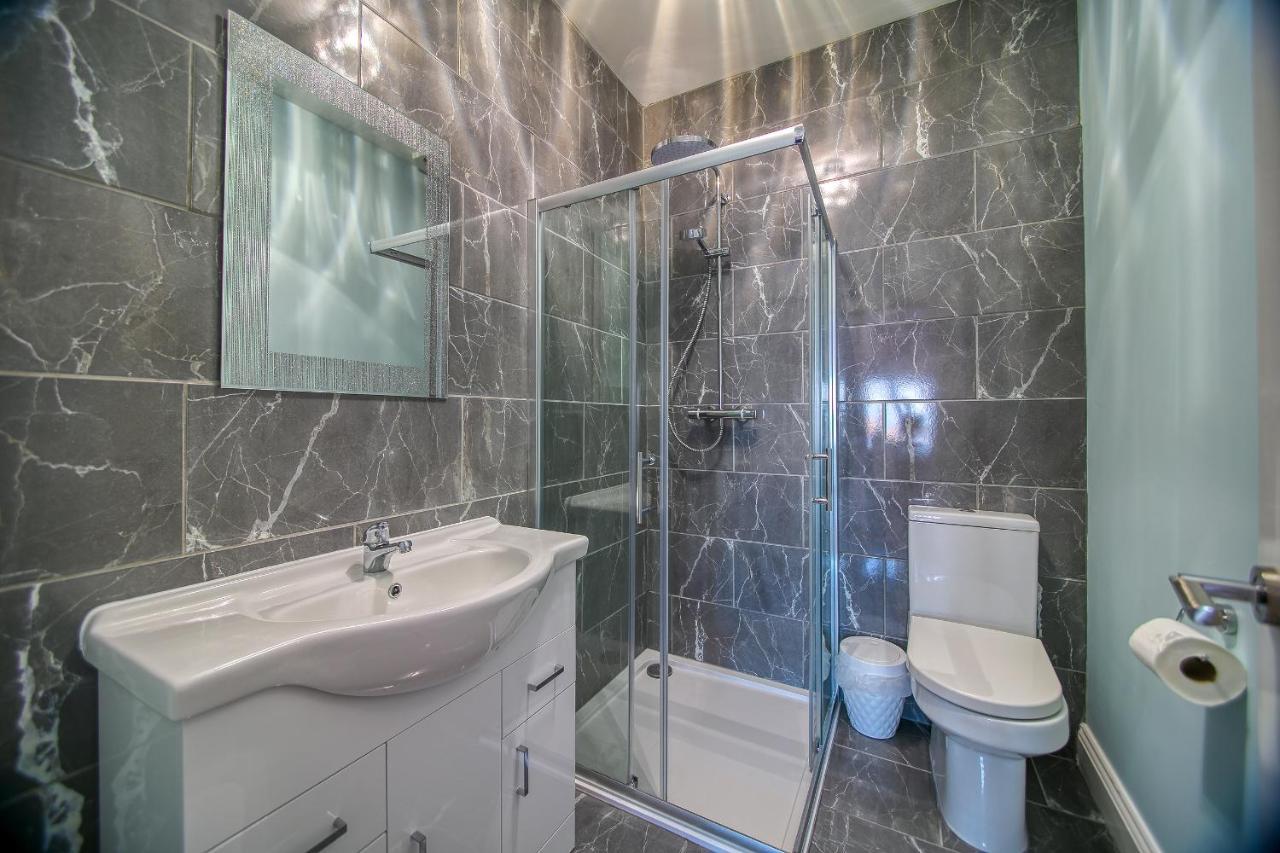 Royal Harbour Retreat - Balcony, Sea View Property رامْسْغيت المظهر الخارجي الصورة